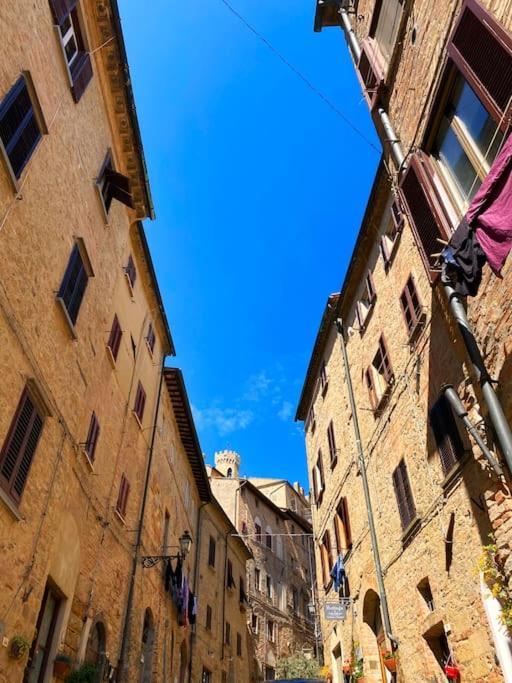 Casa Vacanze E Brevi Periodi Alla Porta Etrusca La Panchina Al Sole ヴォルテッラ エクステリア 写真