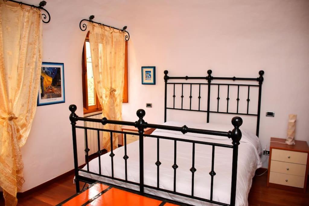 Casa Vacanze E Brevi Periodi Alla Porta Etrusca La Panchina Al Sole ヴォルテッラ エクステリア 写真