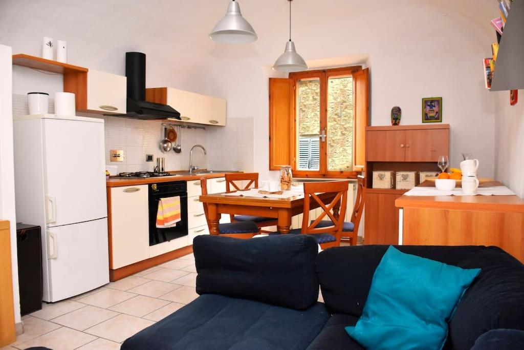 Casa Vacanze E Brevi Periodi Alla Porta Etrusca La Panchina Al Sole ヴォルテッラ エクステリア 写真